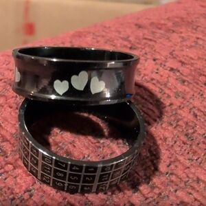 Black Heart Pattern Ring